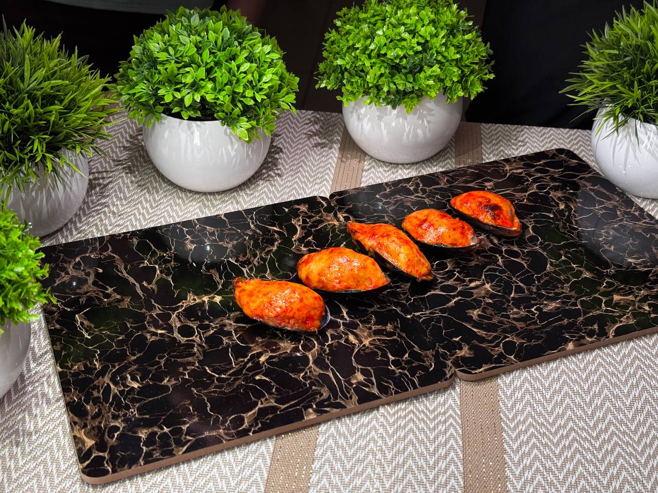 доставка Запеченный с мидиями